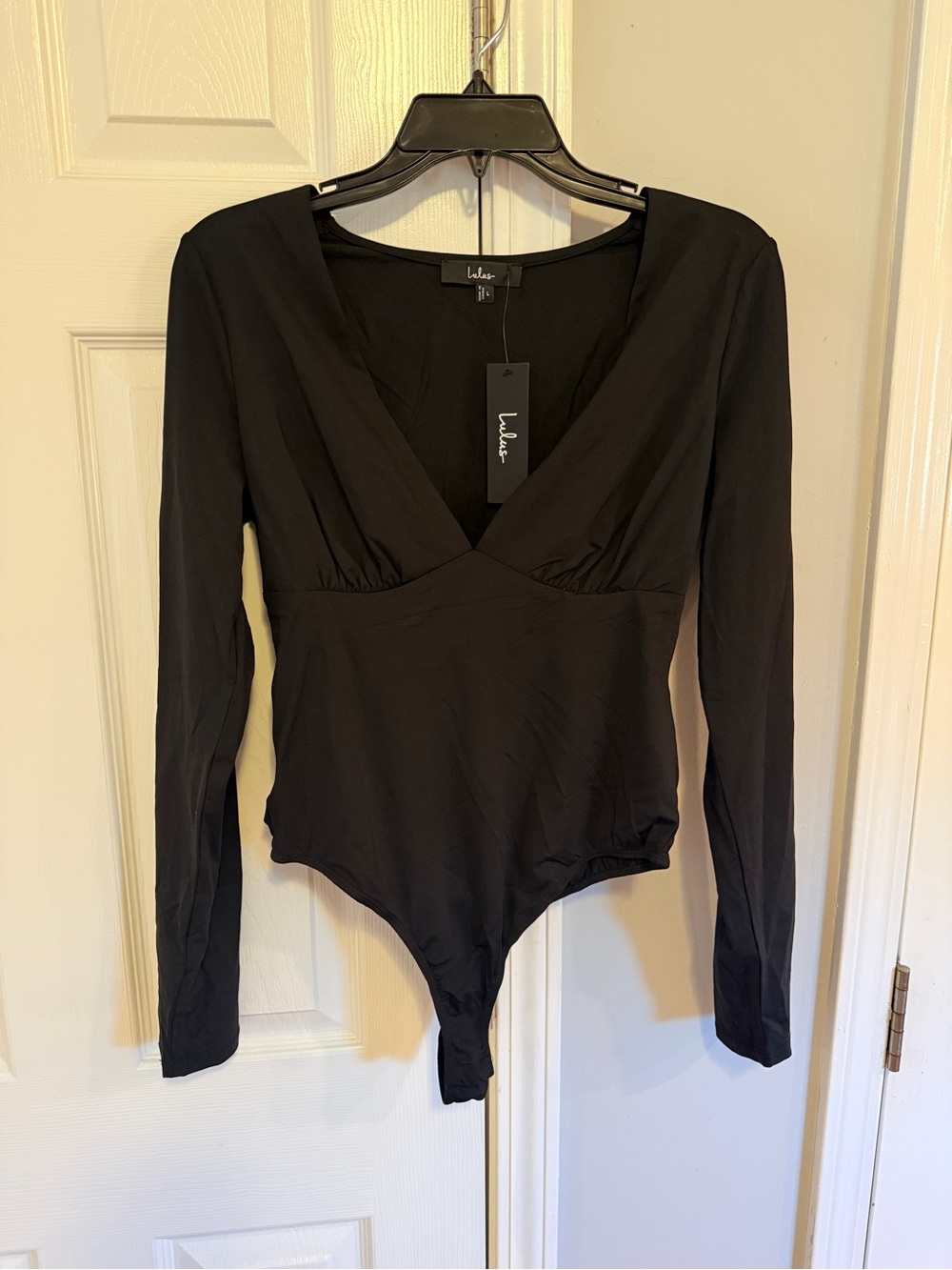 Lulu's Black Long-Sleeve V-Neck Stretch Bodysuit